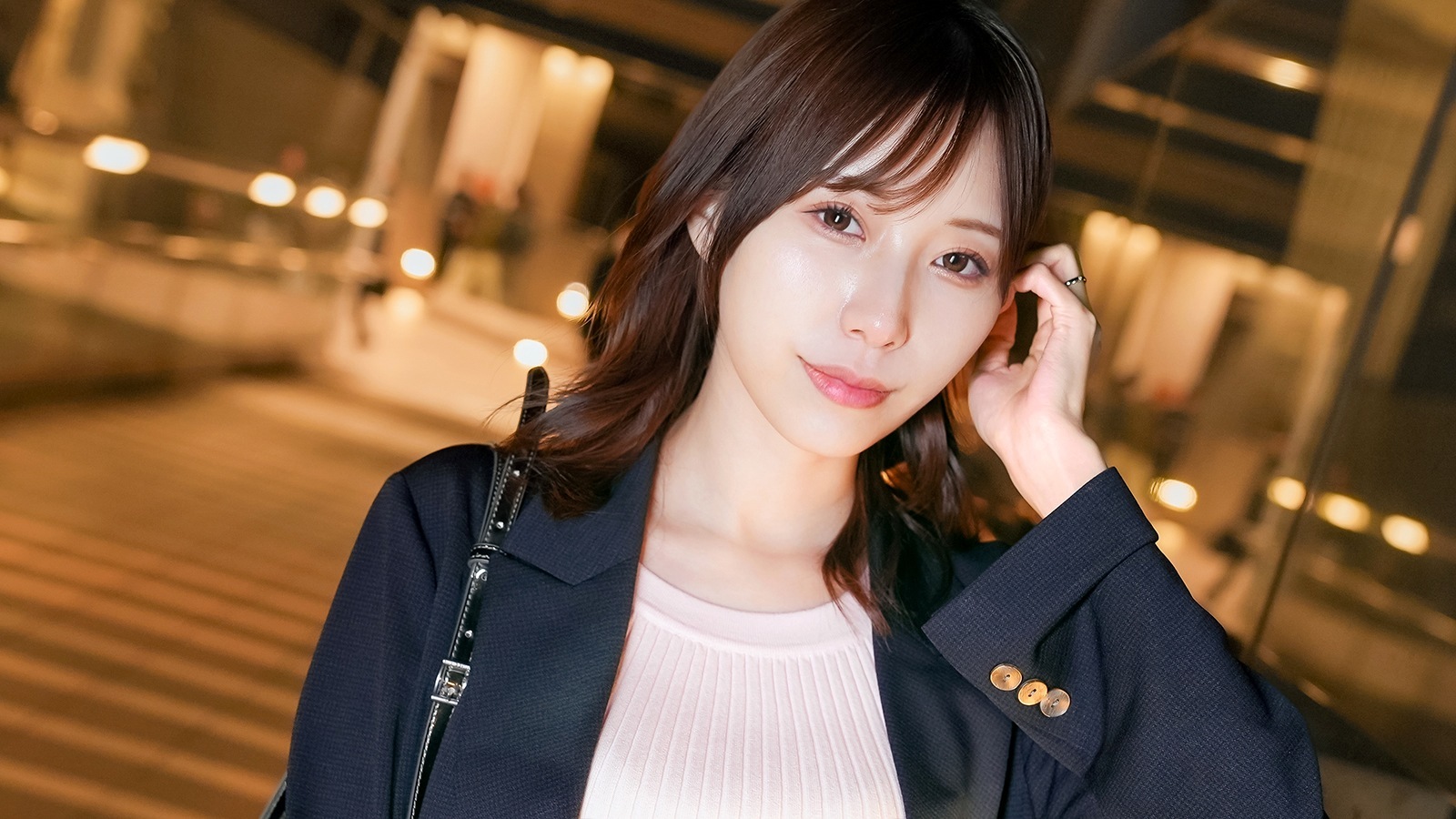 鷲見すみれ 長身美ボディOLハメ撮りセックス